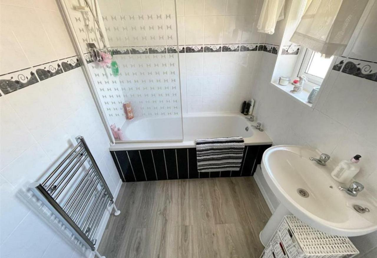 הרטלפול Lovely And Affordable House Closer To The Sea מראה חיצוני תמונה
